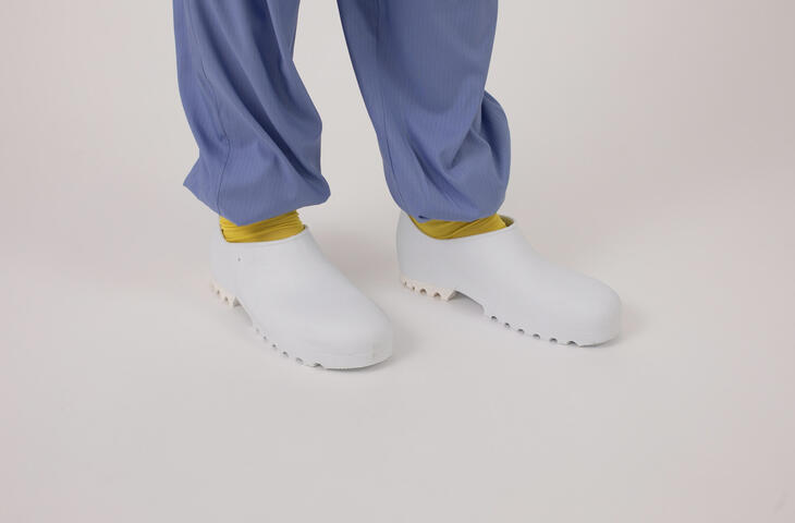 Clogs